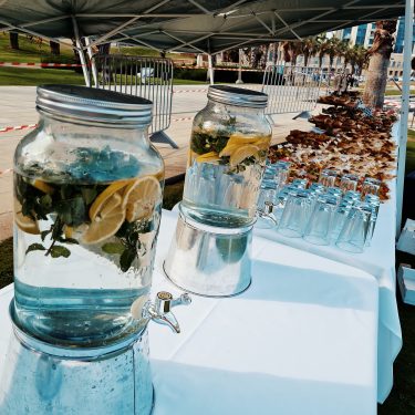 עמדות שתייה מזכוכית