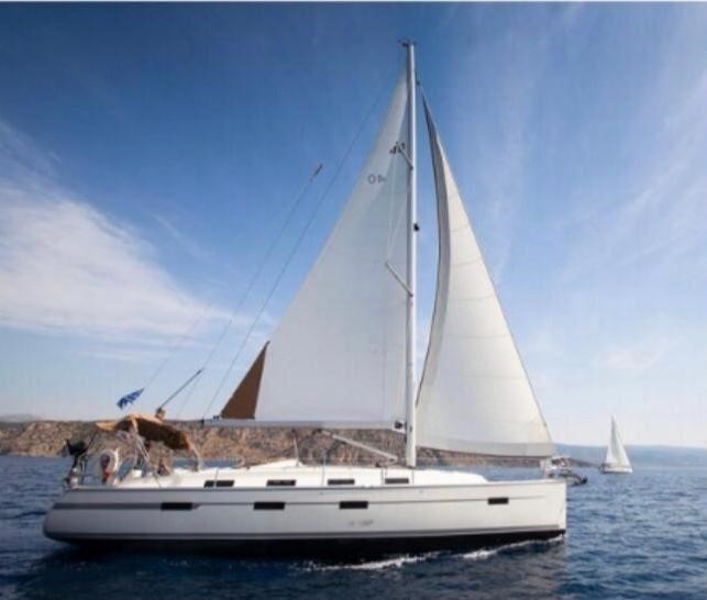 יאכטה סימונה בלב ים