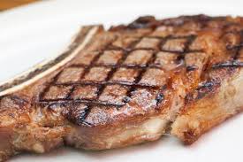 מנת אוכל סטייק במיט בר הרצליה